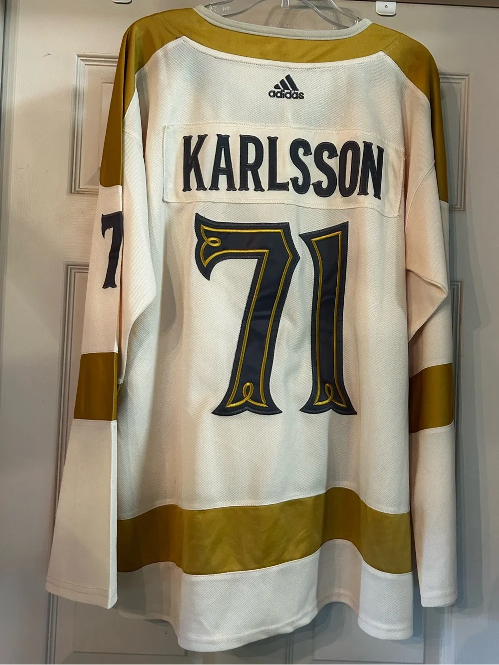 NEW Rare & Unique adidas NHL Gold & Creme Hockey Jersey Vegas #71 Karlsson Large
